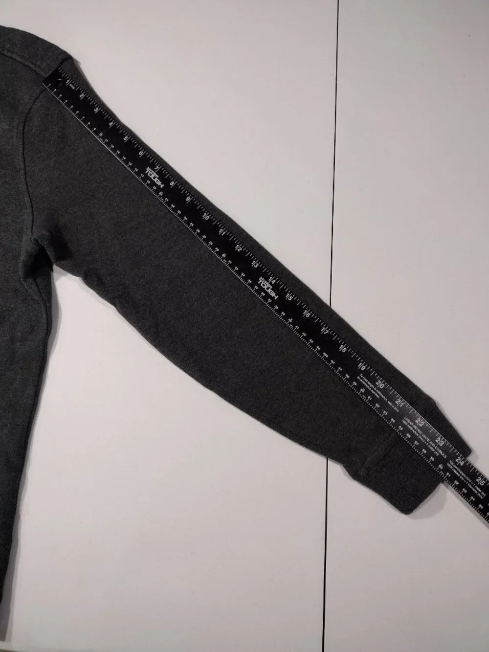 Banana Republic Men's Gray Pullover 4 Button Stand Collar Quilted Yoke